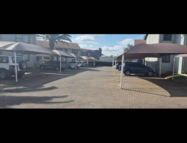 2 BEDROOM TOWNHOUSE FOR SALE IN VERWOERDPARK